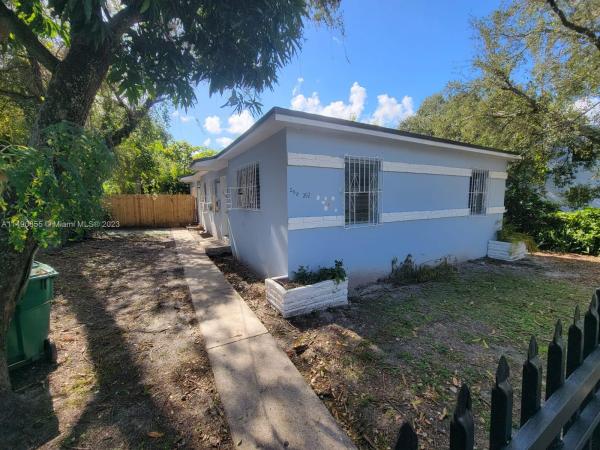 Dixie Highway, 250 NE 58th St, Miami, Florida 33137, image 1