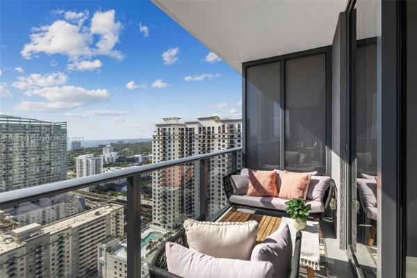 Brickell Heights East, 45 SW 9th St #3104, Miami, Florida 33130, image 3