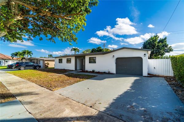 Palm Springs North Residential, 7760 NW 179th St, Palm Springs North, Florida 33015, image 3