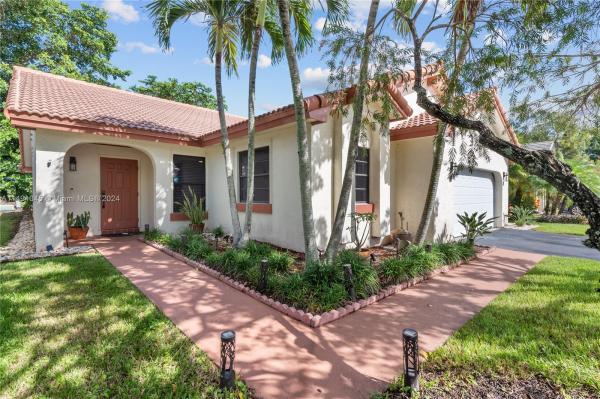 Patio Homes 3 At Country Isles, 1965 Sacramento, Weston, Florida 33326, image 1