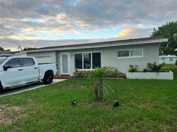 Gold Key Villas, 6861 NW 28th St, Sunrise, Florida 33313, image 1