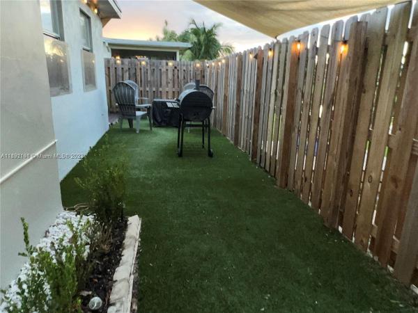 Gold Key Villas, 6861 NW 28th St, Sunrise, Florida 33313, image 3