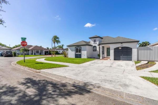 Fantasy One, 18140 SW 137th Path, Richmond West, Florida 33177, image 3
