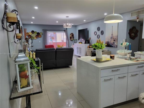 Golden Gate, 440 E 23rd St #1302, Hialeah, Florida 33013, image 2