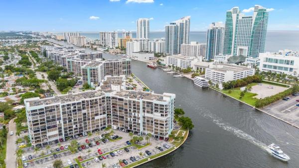 Towers Of Oceanview Point, 200 Leslie Dr #1031, Hallandale Beach, Florida 33009, image 2