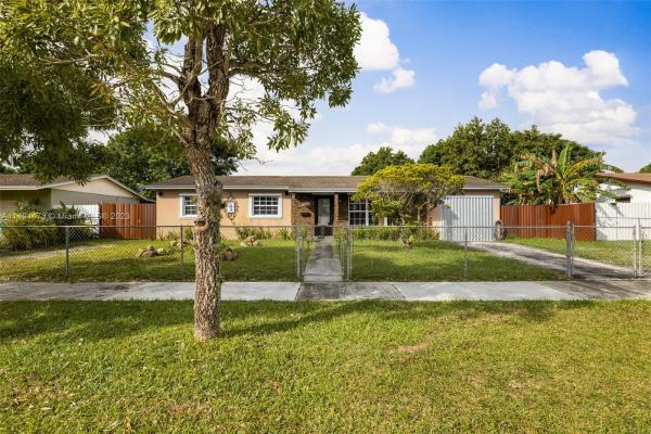 Fairway Park, 16230 SW 102nd Ave, Palmetto Estates, Florida 33157, image 1