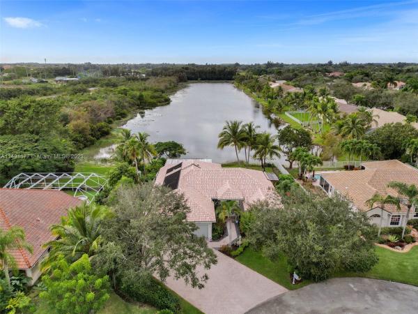 Estates Of Stirling Lake, 16290 Cranberry Ct, Davie, Florida 33331, image 3