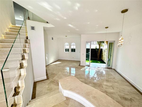 Aventura Bay Townhomes, 18355 NE 30th Ct, Aventura, Florida 33160, image 3