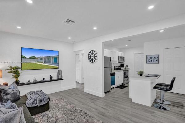 Biscayne Court, 1521 NE 118th Ter, North Miami, Florida 33161, image 2