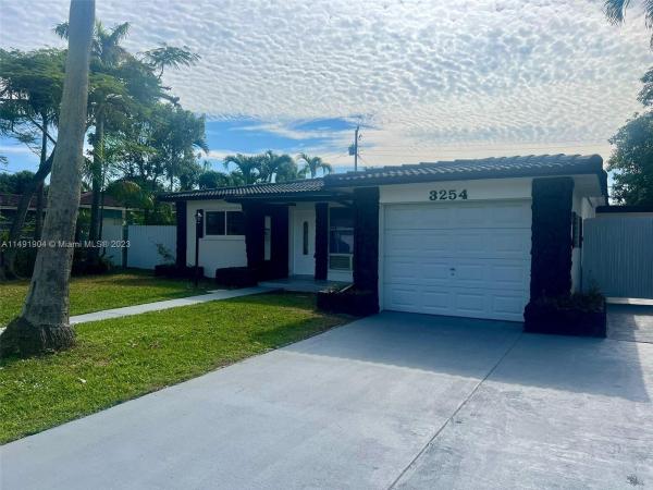 Orangebrook Golf Estates, 3254 Lincoln St, Hollywood, Florida 33021, image 1