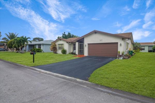Westlake, 9625 NW 75th St, Tamarac, Florida 33321, image 2