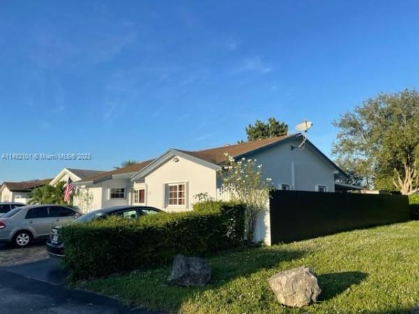 Bent Tree, 4491 SW 138th Ct, Kendale Lakes, Florida 33175, image 2
