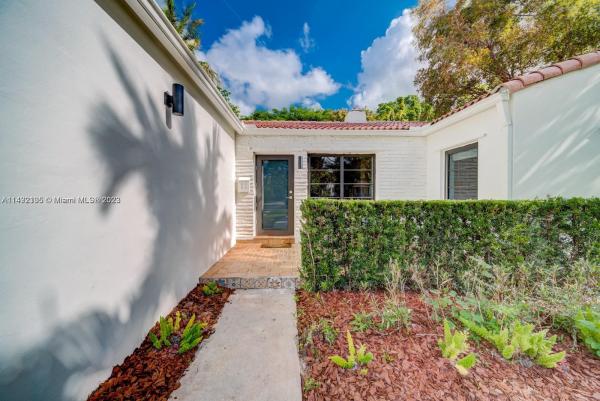 Country Club Estates, 375 De Soto Dr, Miami Springs, Florida 33166, image 3
