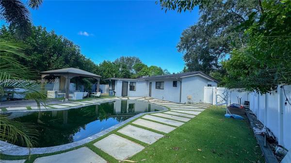 Breeze Haven, 1961 N 56th Way, Hollywood, Florida 33021, image 2