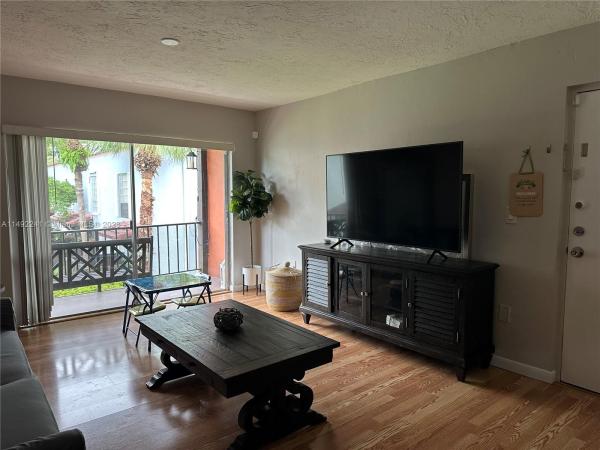 Spanish Trace, 10810 N Kendall Dr #Q8, Kendall, Florida 33176, image 3