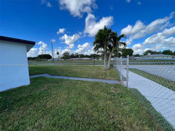 Biscayne River Gardens, 2500 NW 155th St, Miami Gardens, Florida 33054, image 2