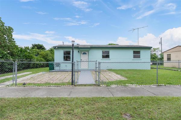 Royal Palm Ridge, 854 NW 1st St, Florida City, Florida 33034, image 3
