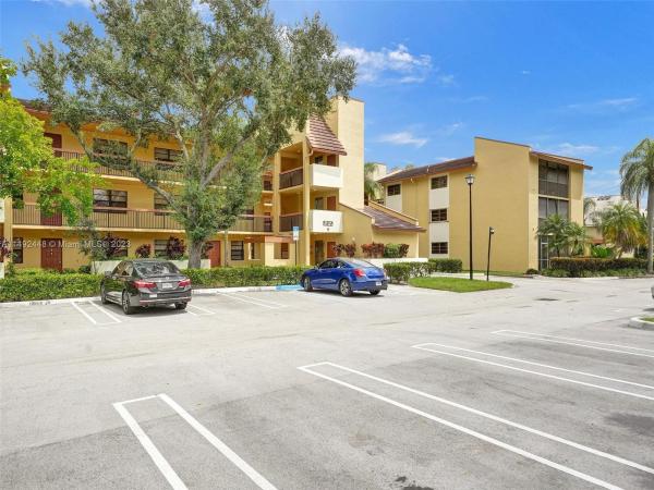 Saxon Woods, 2035 Coral Ridge Dr #S302, Coral Springs, Florida 33071, image 1