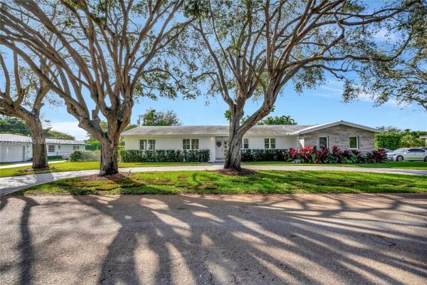 Tanglewood Gardens, 13800 SW 72nd Ct, Palmetto Bay, Florida 33158, image 1