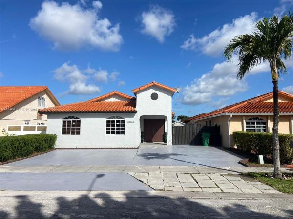 Villa Sevilla, 14939 SW 37th St, University Park, Florida 33185, image 2