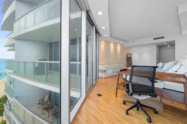 Jade Beach, 17001 Collins Ave #2004, Sunny Isles Beach, Florida 33160, image 2