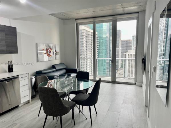 Centro, 151 SE 1st St #2505, Miami, Florida 33131, image 3