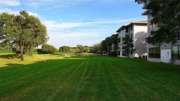 Whitehall Of Pine Island Ridge, 1504 Whitehall Dr #105, Davie, Florida 33324, image 3