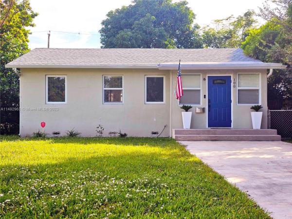 Country Club Estates, 100 Truxton Dr, Miami Springs, Florida 33166, image 2