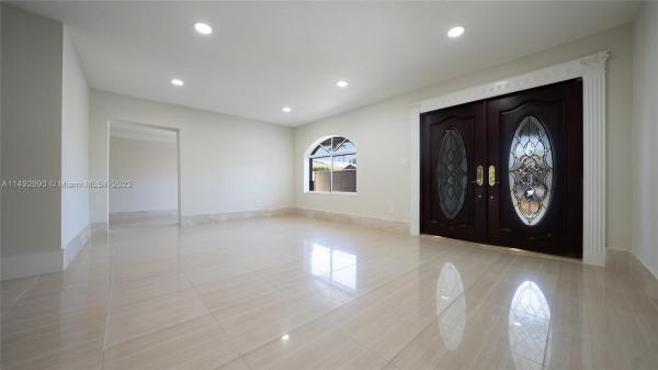 The Cloisters, 13226 SW 26, Tamiami, Florida 33175, image 3