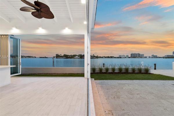 Hibiscus Island, 205 N Hibiscus Dr, Miami Beach, Florida 33139, image 1