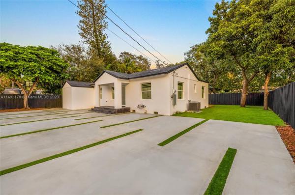 Indian Mound Park, 8281 NE 2nd Ct, Miami, Florida 33138, image 3