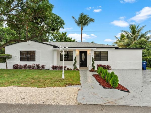 Pleasant Village, 750 NE 165th St, Golden Glades, Florida 33162, image 1