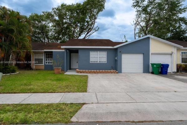 The Meadows Of Miramar, 9870 W Heather Ln, Miramar, Florida 33025, image 3