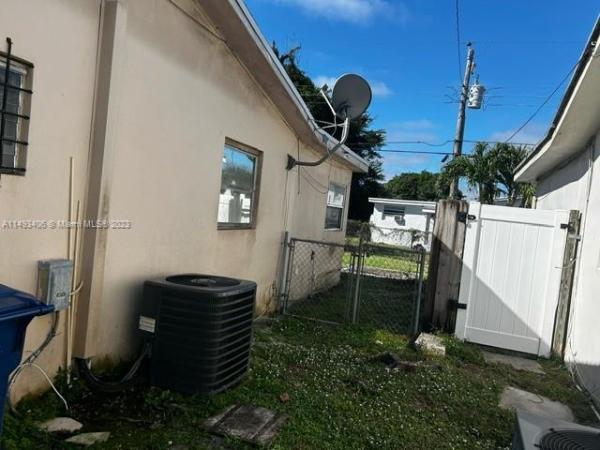 Fern, Lauderhill, Florida 33313, image 3