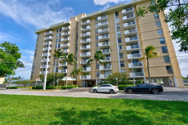 Keystone Towers, 2020 NE 135th St #608, North Miami, Florida 33181, image 1