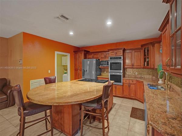 Lantana Heights, 1001 W Branch St, Lantana, Florida 33462, image 3