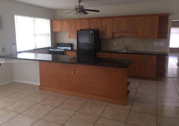 Central Miami, 6401 SW 38th St, Coral Terrace, Florida 33155, image 3