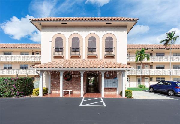 Boca Verde East, 400 NE 20th St #D305, Boca Raton, Florida 33431, image 1