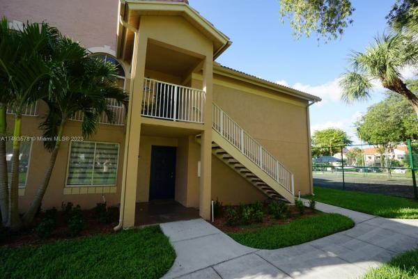 Royal Palm Place At The Hammocks, 10521 SW 158th Ct #208, The Hammocks, Florida 33196, image 1