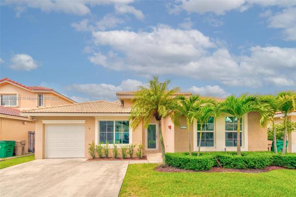 Royal Palm, 311 W Royal Cove Cir, Davie, Florida 33325, image 1