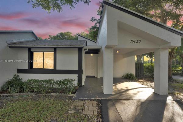 Villas Of Bonaventure, 16030 Fairway Cir #52, Weston, Florida 33326, image 1