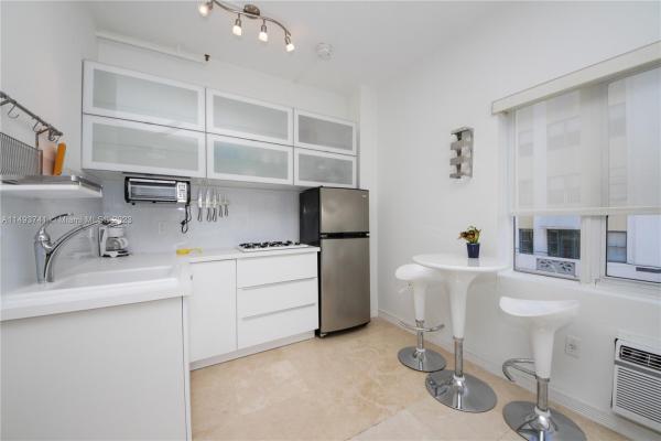 Mantell Plaza, 255 W 24th St #307, Miami Beach, Florida 33140, image 1