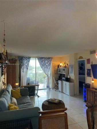 Eastern Shores White House, 3660 NE 166 St #502, North Miami Beach, Florida 33160, image 2