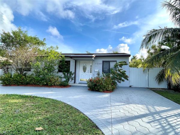Biscayne Highlands, 1260 NE 143rd St, North Miami, Florida 33161, image 3