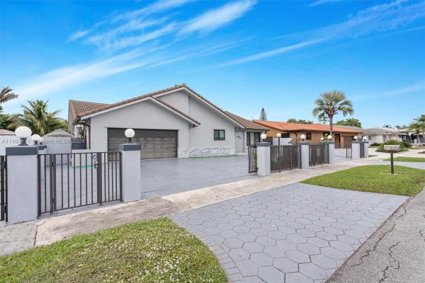 University Park East, 440 SW 133rd Ct, Tamiami, Florida 33184, image 2