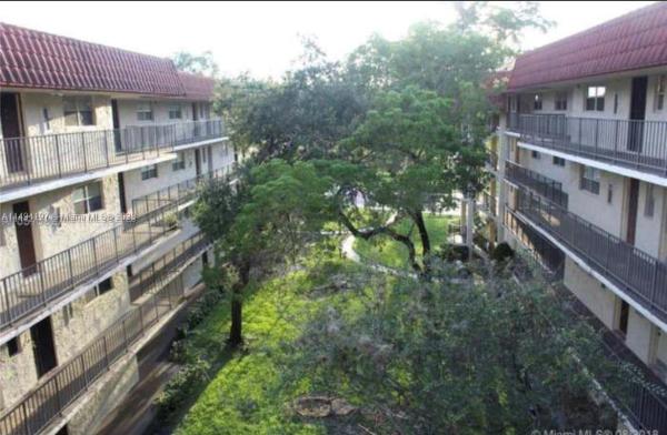 The Lakes Of Inverrary, 3360 Spanish Moss Ter #406, Lauderhill, Florida 33319, image 3