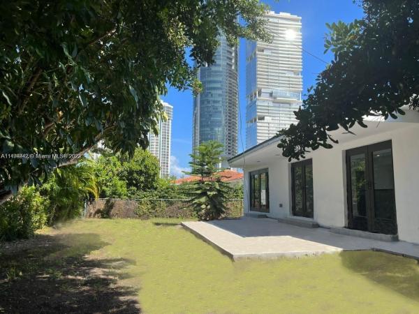 Golden Shores Ocean Boulevard Estates, 241 186th St, Sunny Isles Beach, Florida 33160, image 2