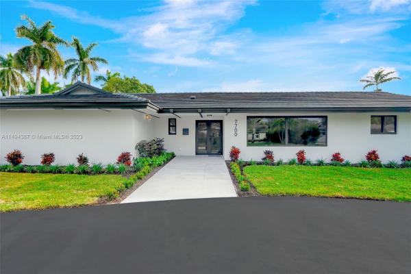 Royal Palm Harbor, 7700 SW 145th St, Palmetto Bay, Florida 33158, image 1
