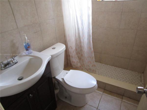 Seaboard Park, 440 NE 174th St, North Miami Beach, Florida 33162, image 2