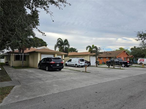 Fiske Manor, 48 NW 3rd Ave, Homestead, Florida 33030, image 1